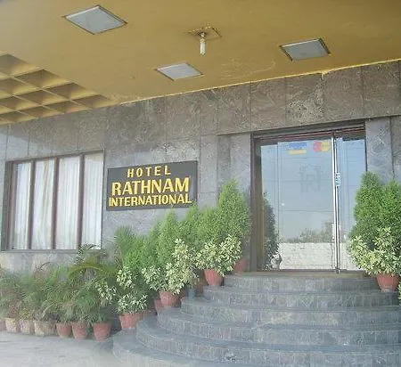 Hotel Rathnam International